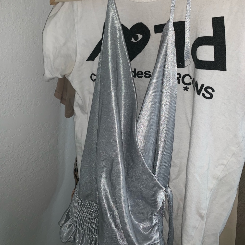 💕ON HOLD💕 Silver Ruffle Tank - Picture 4 of 8